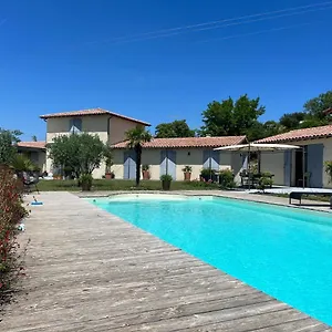 Crest, Avec Terrasse Et Piscine. Crest
